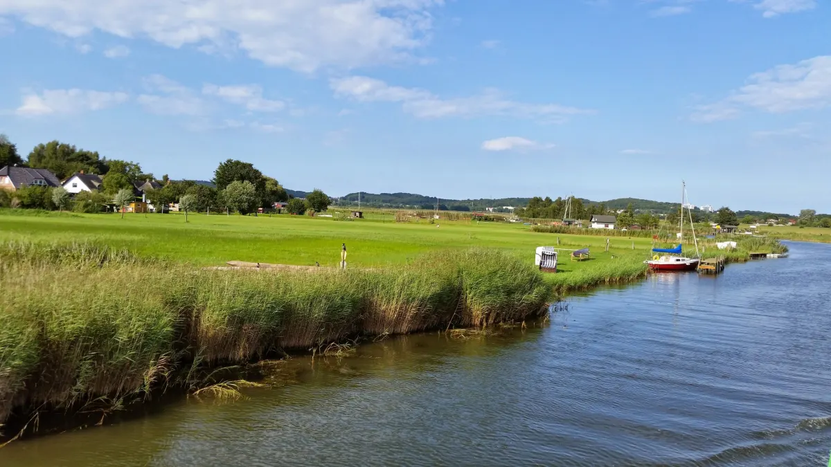 Hafeneinfahrt Moritzdorf an der Baaber Bek auf Rügen